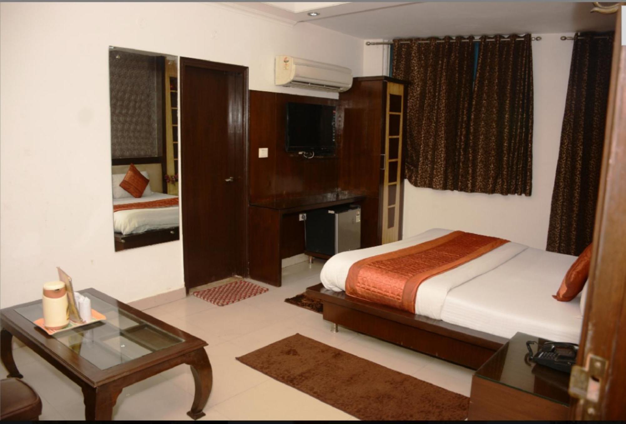 Capital O 6408 Hotel Delhi Heart New Delhi Eksteriør bilde