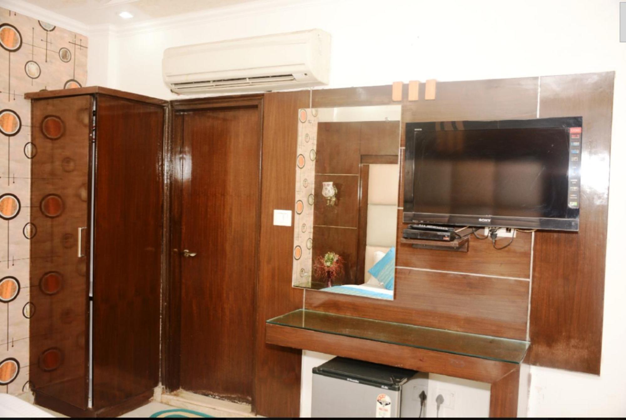 Capital O 6408 Hotel Delhi Heart New Delhi Eksteriør bilde