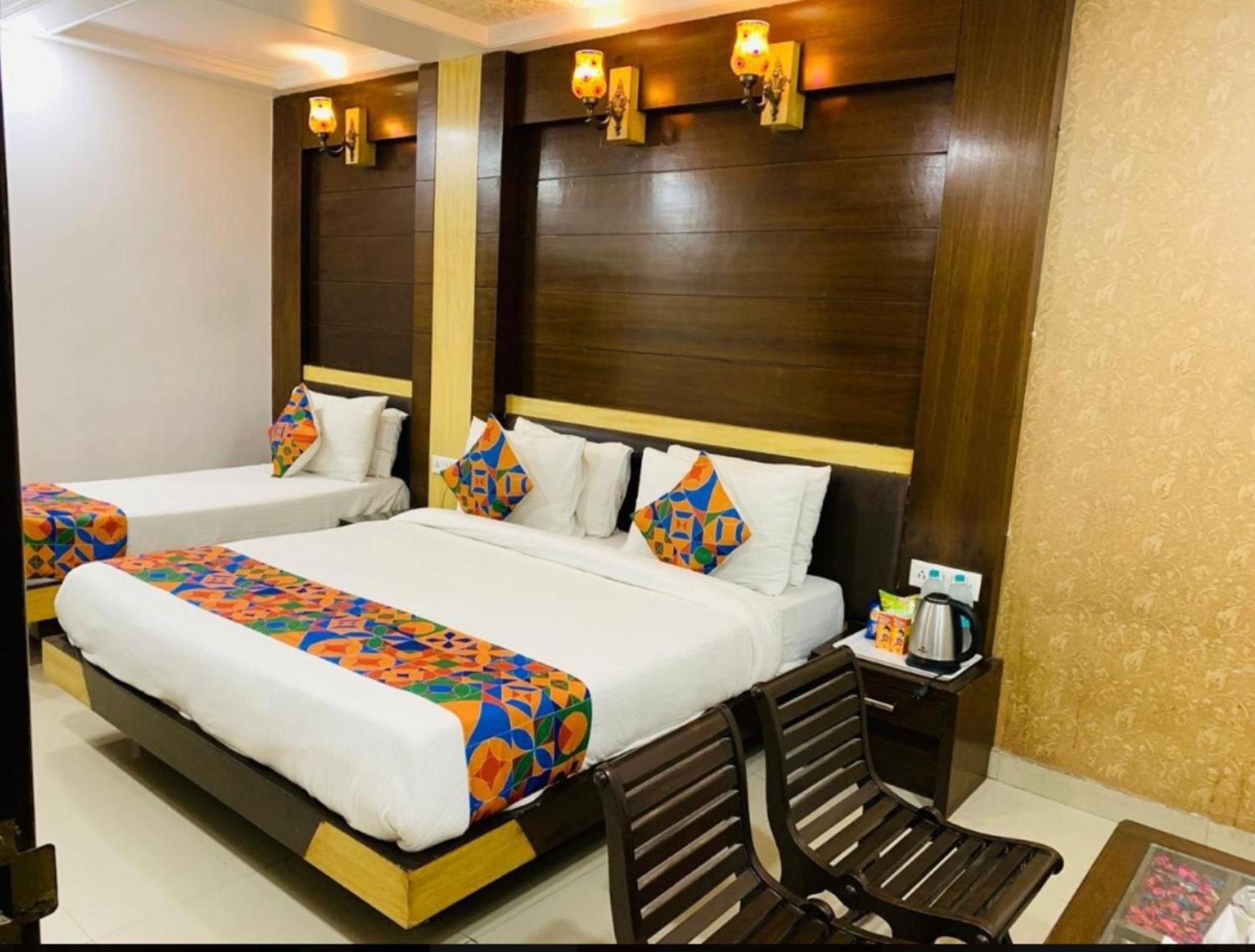 Capital O 6408 Hotel Delhi Heart New Delhi Eksteriør bilde