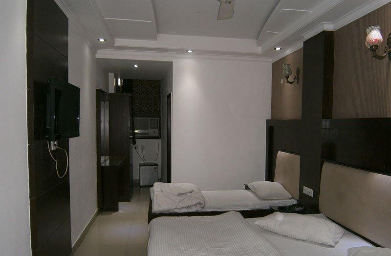 Capital O 6408 Hotel Delhi Heart New Delhi Eksteriør bilde