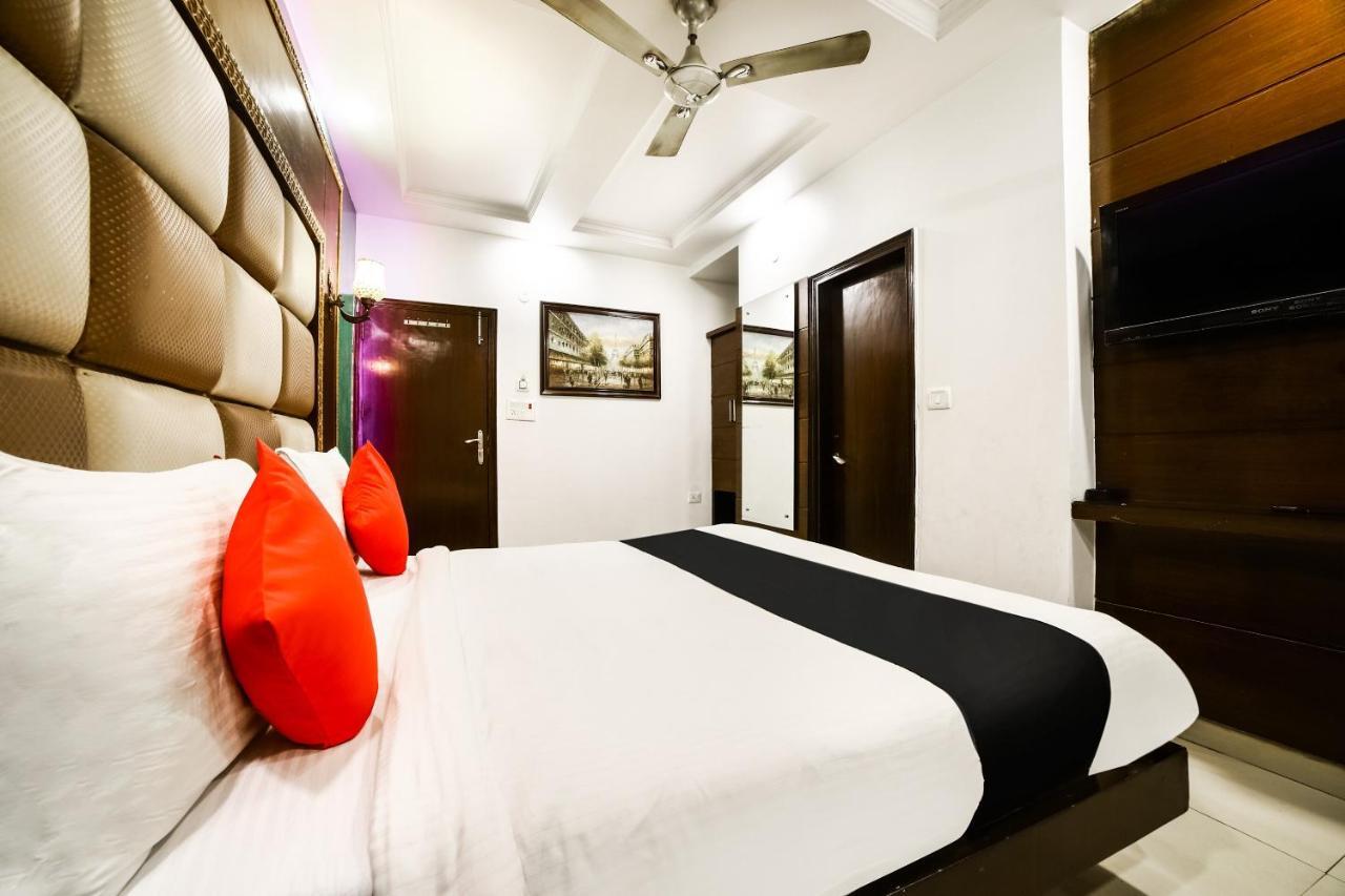 Capital O 6408 Hotel Delhi Heart New Delhi Rom bilde